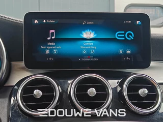 Mercedes-Benz GLC 2021 - 300e 4MATIC Panorama Luchtvering Trekhaak image 25