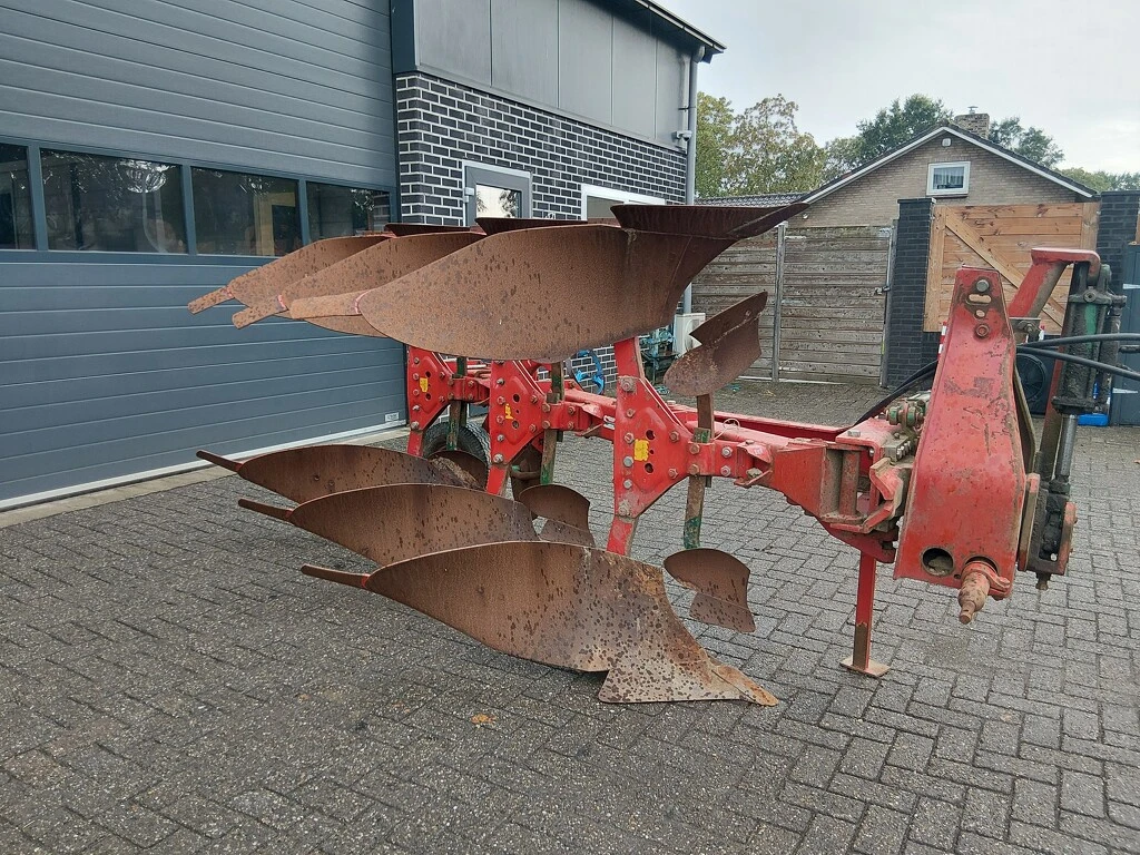 Kverneland 3 schaar ploeg afbeelding 1