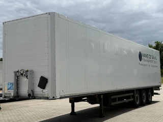 Schmitz Cargobull SKO24 2010 - Closed Box / Rotos-Disc / Laadklep image 3 thumbnail