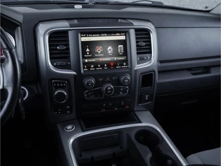 Dodge Ram 1500 2023 - 5.7 V8 Night Edition CrewCab Classic obrazek 22