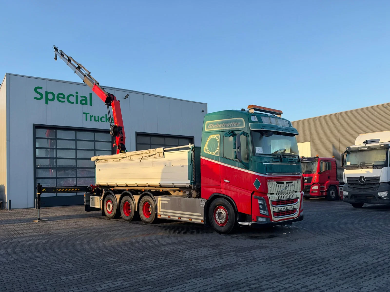 Volvo FH 2014 - 16.750 8x4 Globetrotter / NCH containersysteem / Container / Palfinger PK 26002-EH D (2019) afbeelding 1