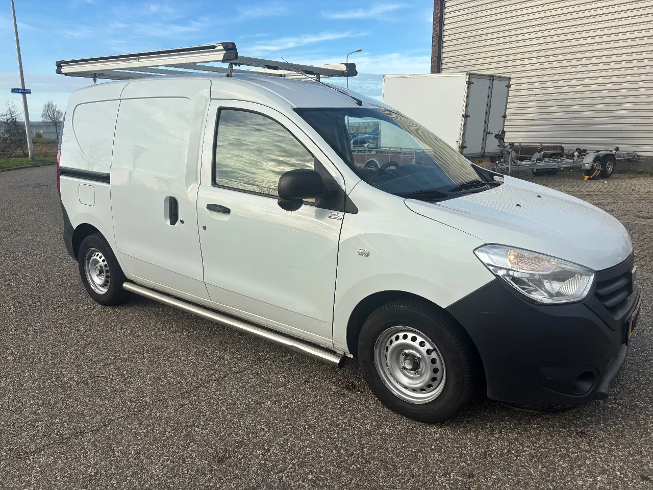 Dacia Dokker 2014 - 1.5DCI L1H1 Imperiaal Trekhaak MARGE afbeelding 2