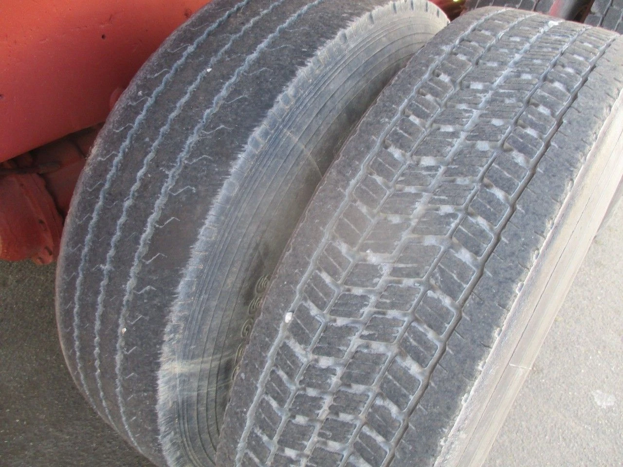 Mercedes-Benz 1985 - 2633, V8 , ZF Manual , 6x4 , 3 Way tipper , Spring suspension imagen 16