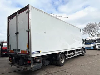 Renault 19 2014 - D D320 SLEEPERCAB 4x2 LAMBERET / THERMOKING (EURO 6 / RETARDER / AUTOMATIC GEARBOX / AIRCONDITIONING) obrazek 3