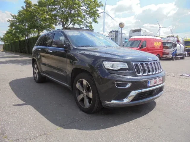 Jeep Grand Cherokee 2015 - 4X4 SUMMIT EDITION 3.0 LTR V6 Bild 3