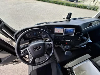 MAN TGX 2020 - 33.510 / 6X4 / HYDRAULICS / !!ONLY:335411 KM!! / ACC / LWDS / NAVI / FRIDGE / AUTOMATIC / EURO-6 / 2020 obrazek 13