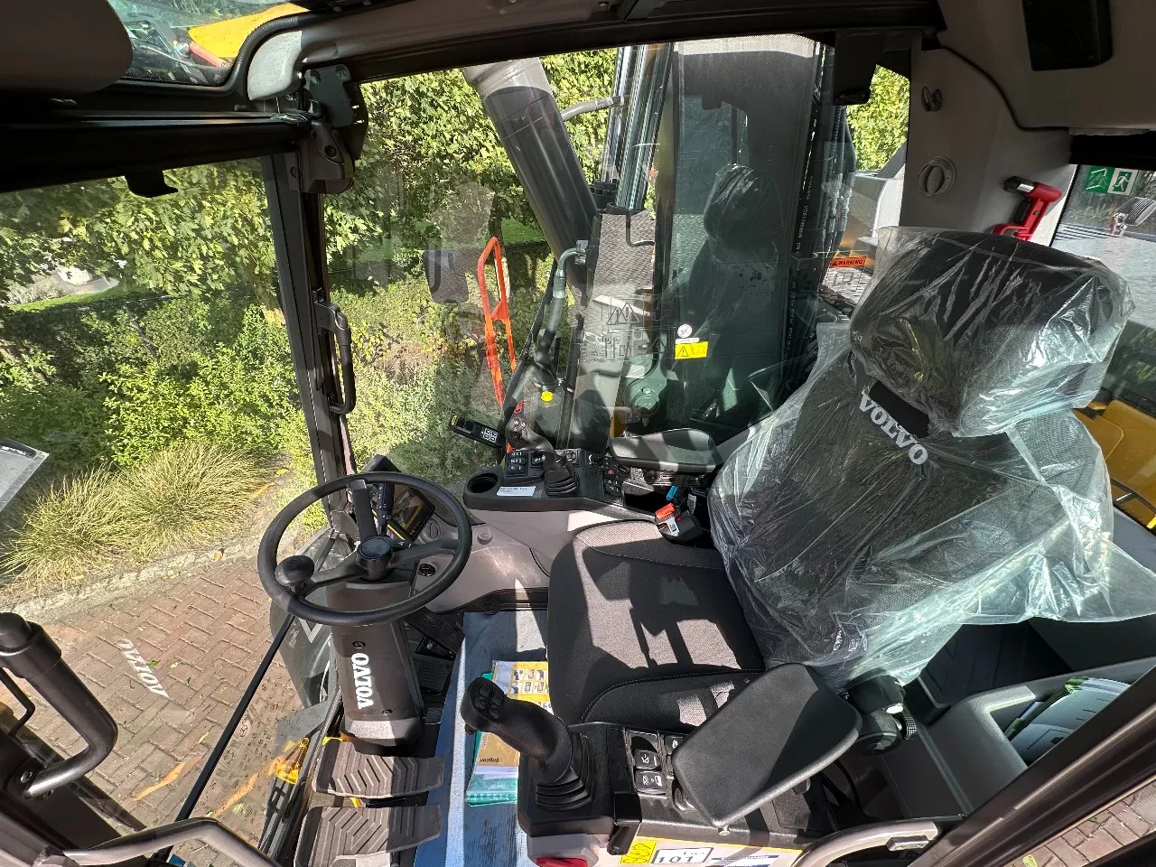 Volvo 2025 - EWR170 E - Engcon EC319 DC3 - UNUSED obrázek 16