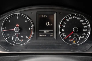 Volkswagen Transporter 2013 - 2.0 TDI L2H1 | 140 PK | 5-Zits | Cruise | Airco | Trekhaak afbeelding 16