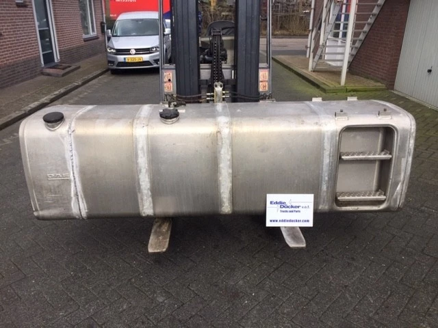 MAN - 1100 LITER FUEL TANK 240X70X70 CM obrázek 1