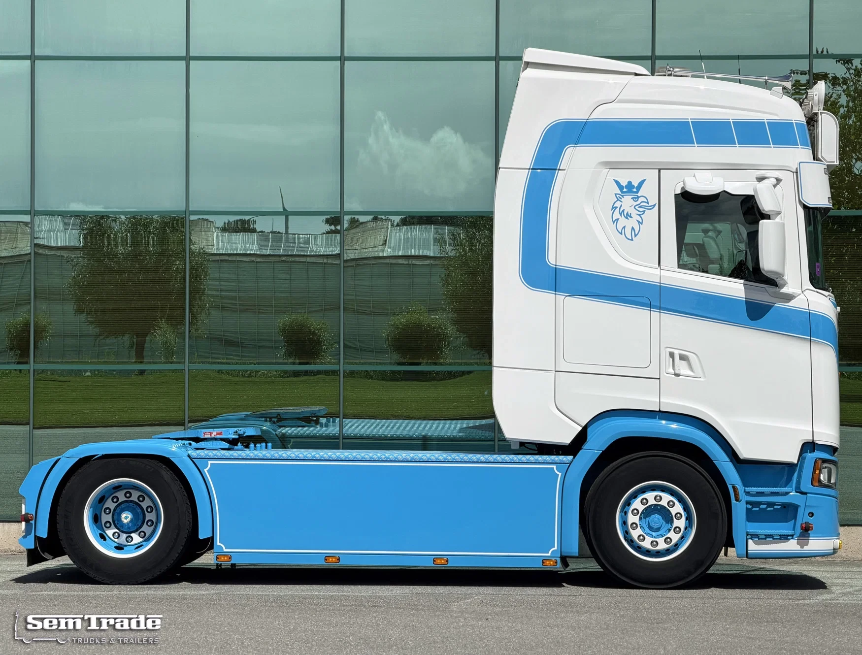 Scania S 2017 - S730 V8 NGS KING FULL OPTIONS SPECIAL INTERIOR SPECIAL SHOW TRUCK IN NEW CONDITION obrázek 5