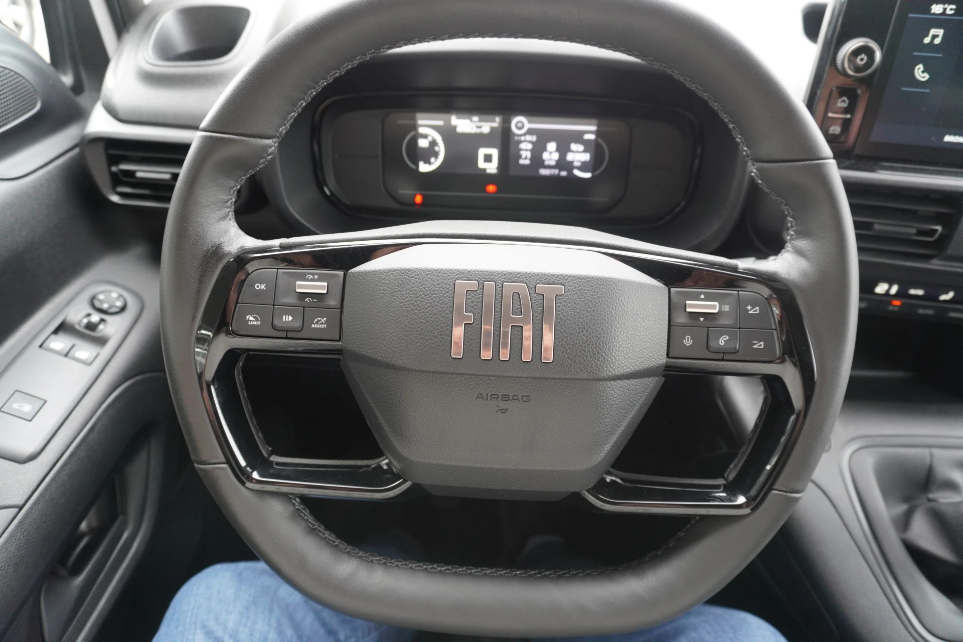 Fiat Doblò 2024 - BlueHDi 130PK S&S L2 1000kg 3 zits afbeelding 14