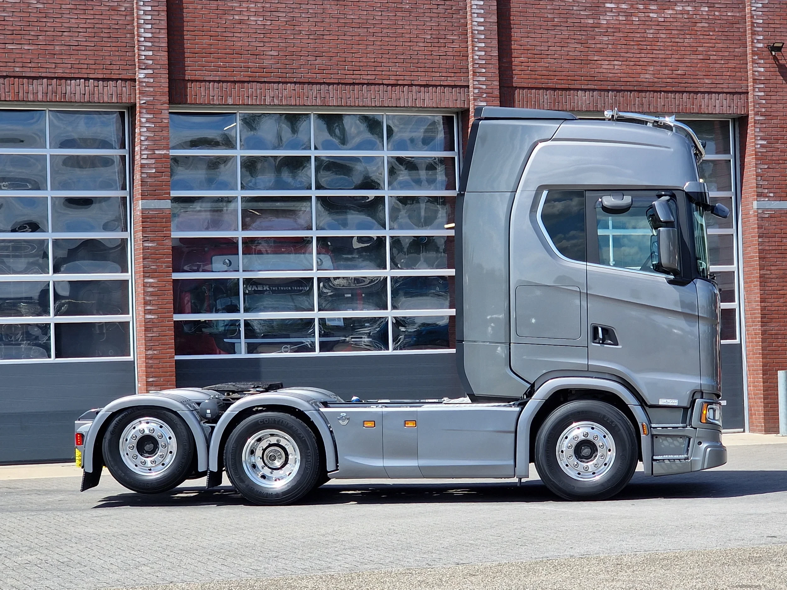 Scania S 2023 - 660S V8 NGS Highline 6x2 - Retarder - Full air - Leather - Led - Alloy wheels obrázek 8