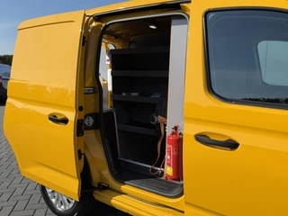 Volkswagen Caddy 2023 - Cargo 2.0 TDI Comfortline / L1H1 / 1e EIG. / ZEER NETJES !! / AIRCO / CRUISE / TREKHAAK / INRICHTING / PDC bild 10