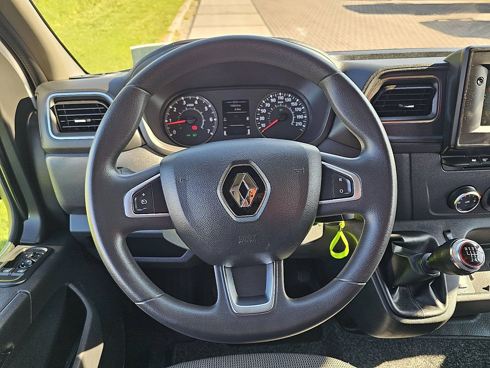 Renault Master 2024 - T35 Bild 13