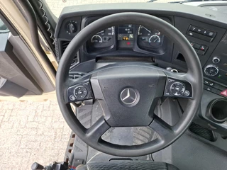 Mercedes-Benz Antos 3245 2017 - / 8X2 / AJK 20 TON HOOK / ONLY:460374 KM / LIFT+LENKACHSE / FULL-AIR / FRIDGE / NAVI / AUTOMATIC / EURO-6 / 2017 image 23