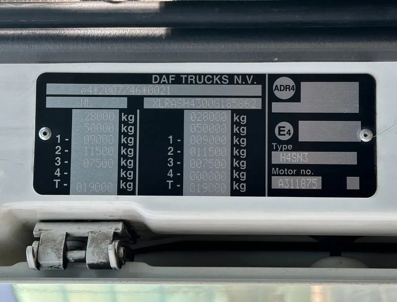 DAF XF480 2018 - FAR SSC 6X2 50 CC COMBI 2x LIFT CARRIER TRS ICELAND TOP CONDITION NL COMBI obrázek 30