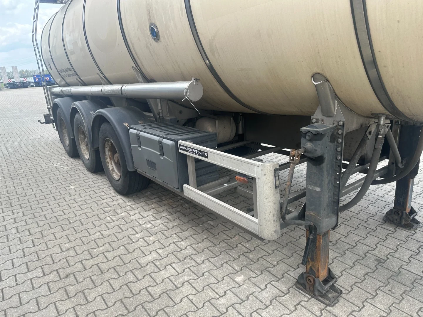 Feldbinder 1998 - LEBENSMITTEL / LEVENSMIDDELEN / FOOD / 33.500L / 3-COMP / PUMPE / LIFTACHSE imagem 29