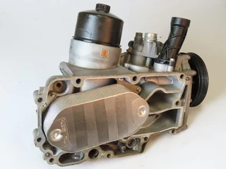 Mercedes-Benz - Engines & Parts Olie module MB OM471 afbeelding 2 miniatuur