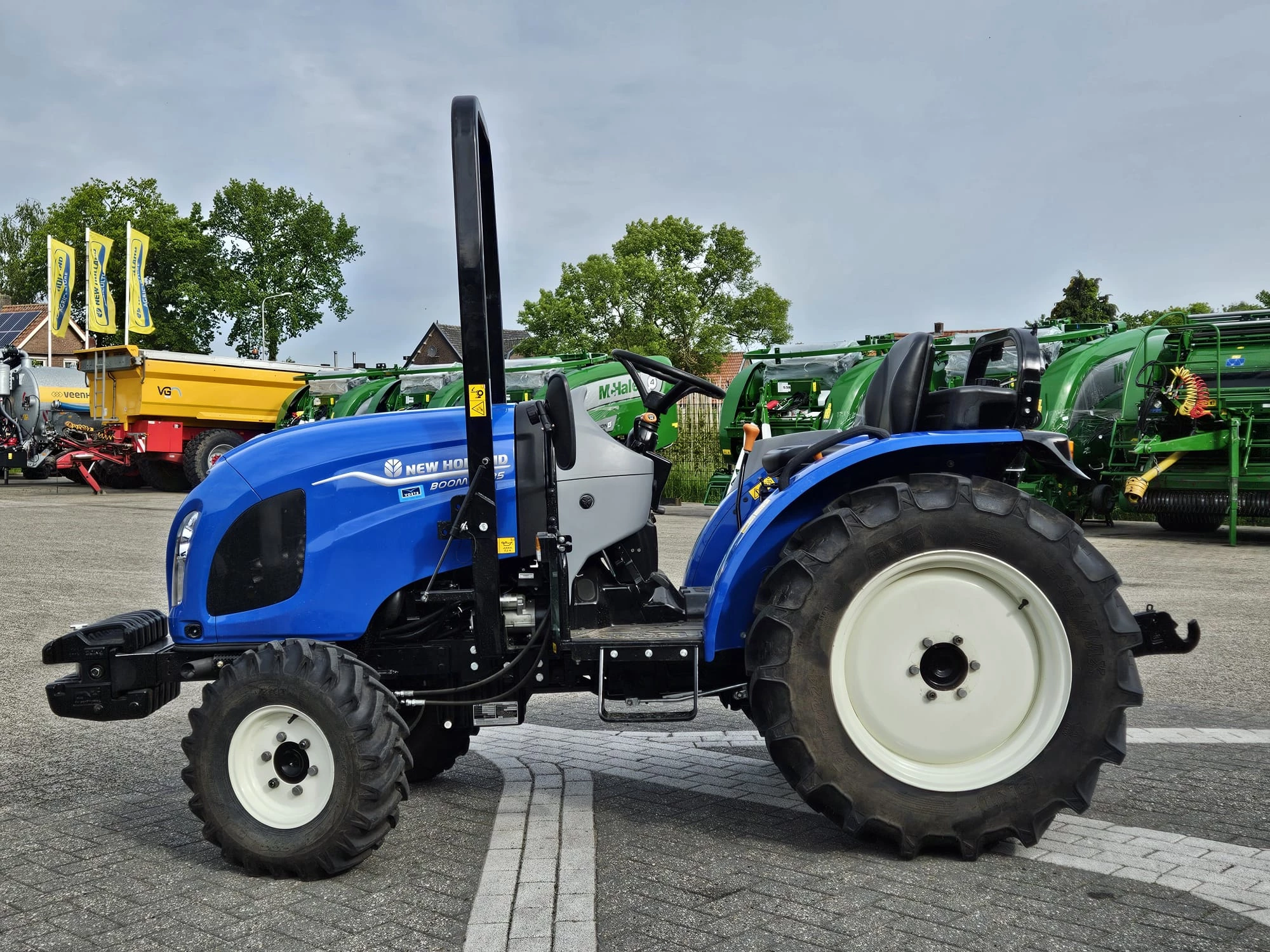 New Holland 2022 - Boomer 35 image 5