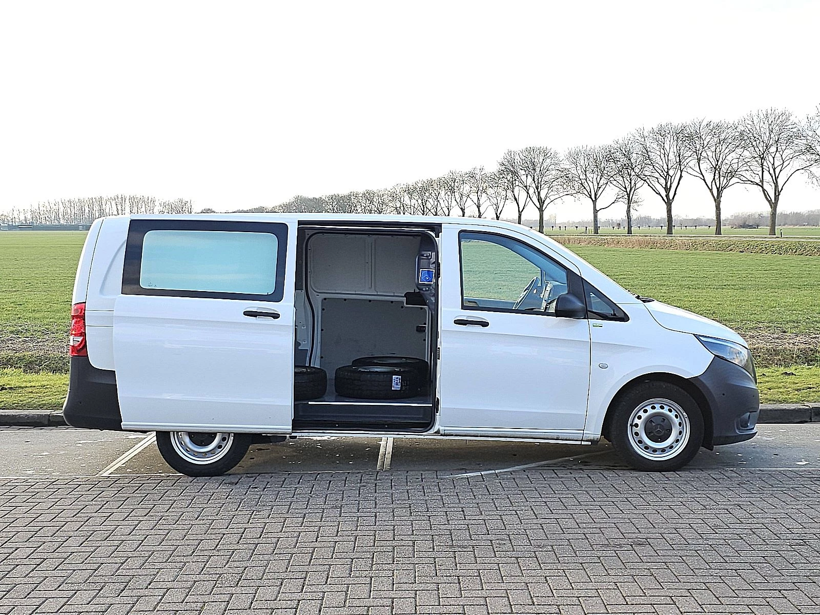 Mercedes-Benz Vito 2019 - 114 zdjęcie 16