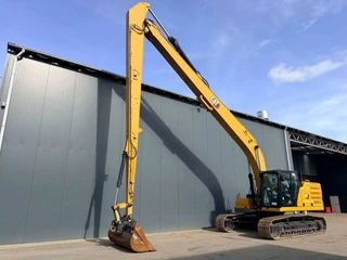 Cat 2025 - 326 07H SLR - 18m Super Long Reach à venda