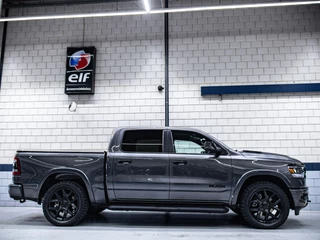 Dodge Ram 1500 2024 - Laramie Night Edition obrazek 2