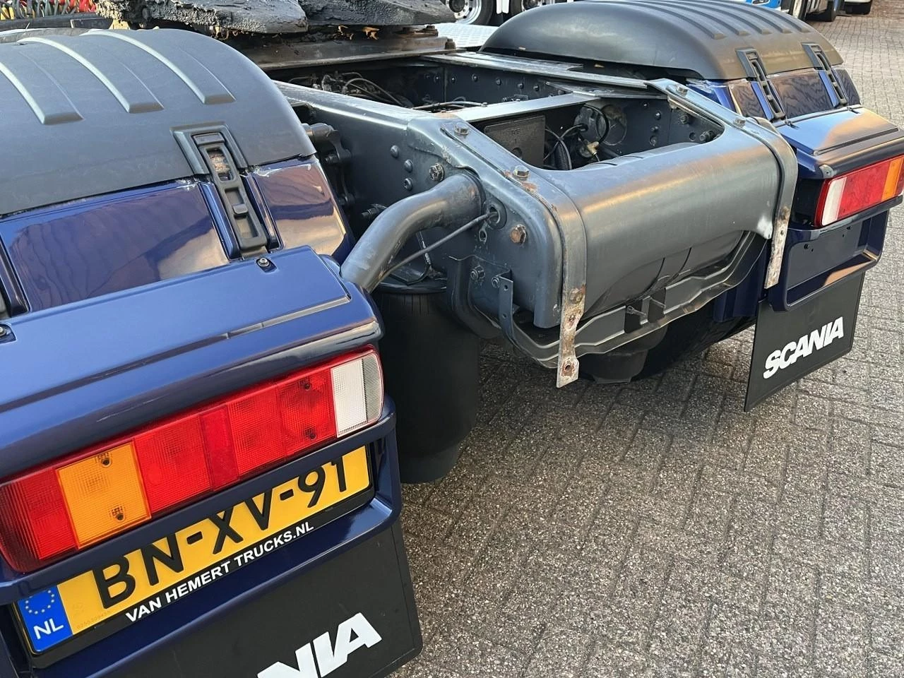 Scania T 2001 - T164-480 V8 image 14