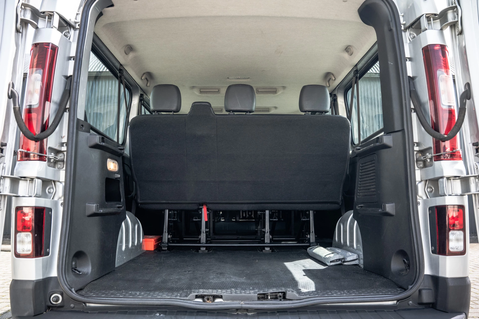 Renault Trafic 2018 - Passenger **1.6 dCi 9-Pers L2H1 | Incl. BPM, BTW vrij | R-Link | Navi | Airco | Cruise | PDC | MF Stuur | Start / Stop** obrázek 10