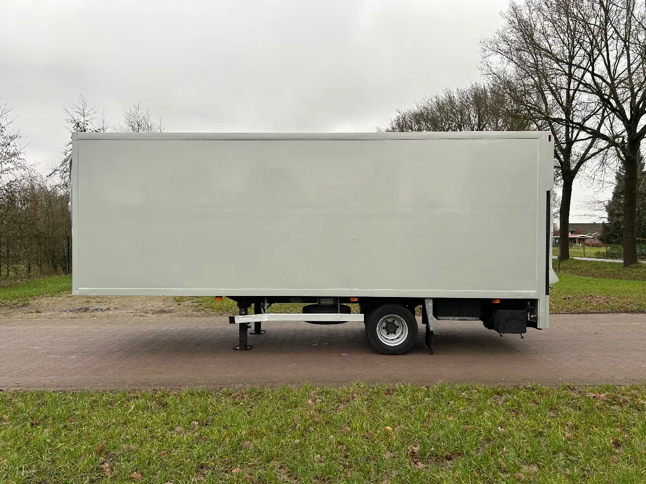 Veldhuizen 2010 - be oplegger 7.5 ton gesloten met laadklep 1000 kg изображение 3