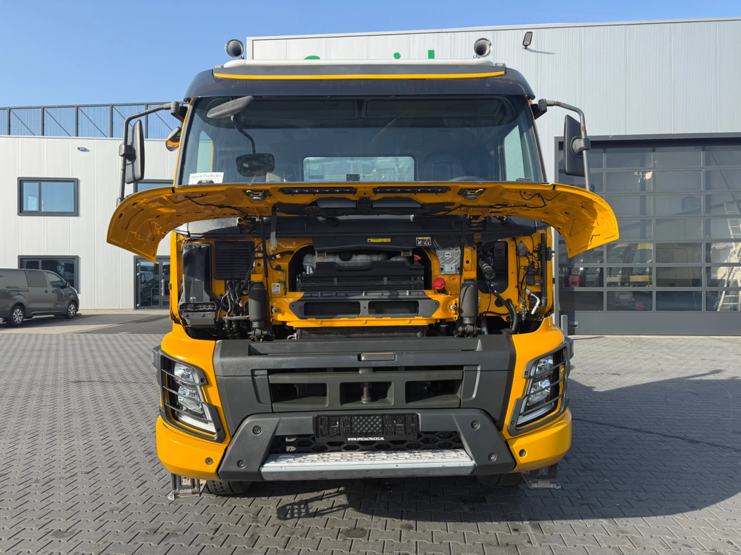 Volvo FMX 500 2016 - 80 Ton / Retarder / Euro 6 / PTO / Maar 185.029km afbeelding 3