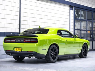 Dodge Challenger 2017 afbeelding 3 miniatuur