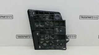 Scania - Body & Chassis Parts Paneel onder grille Re. Scania na prodej
