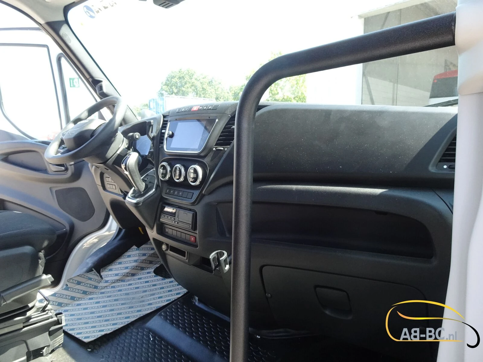 Iveco Daily - 65C18HA8 NEW Automatic 24 seats afbeelding 26
