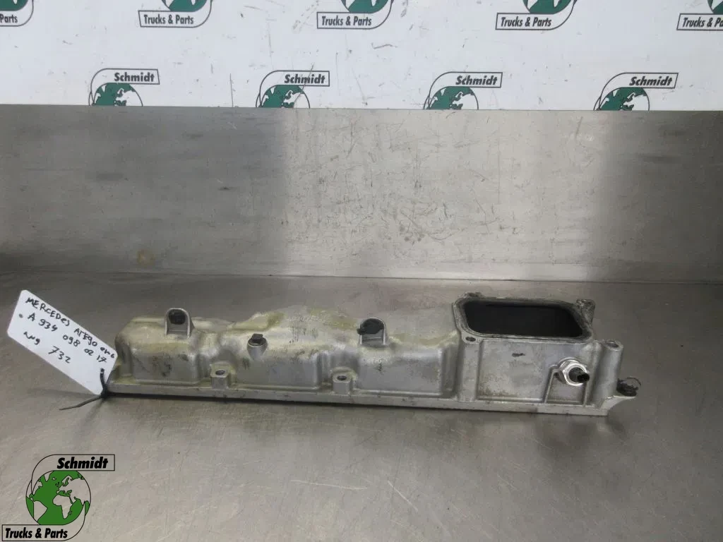 Mercedes-Benz - A 934 098 02 17 MOTOR DEEL INLAAD OM934LA EURO 6 afbeelding 1