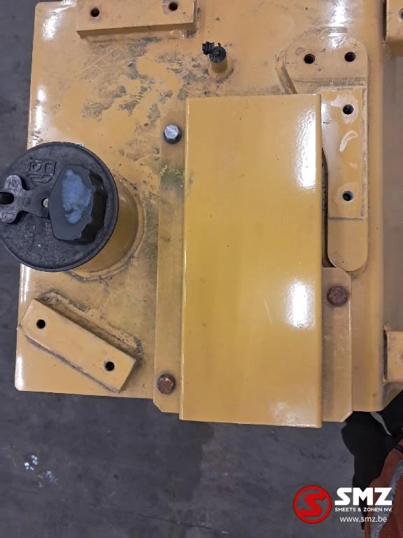 Caterpillar 2022 - Fuel tank Caterpillar zdjęcie 5