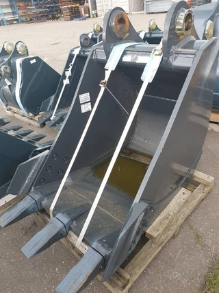 Hyundai N/A - Excavator digging bucket 250 obrazek 4