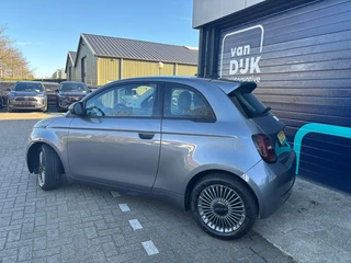 Fiat 500 2021 - 3+1 Icon SOH 100% 42 kWh zdjecie 2