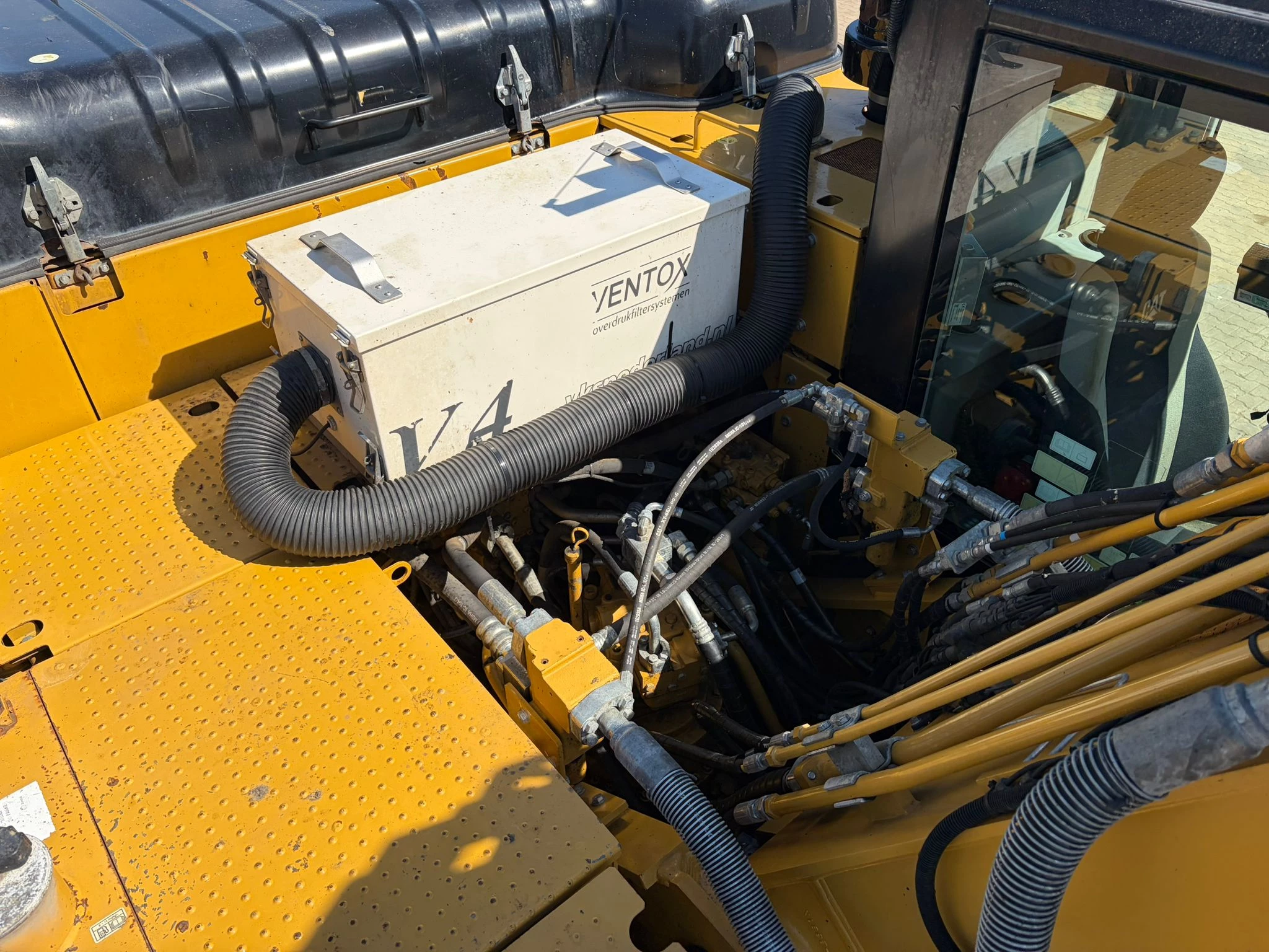 Caterpillar 326FL 2019 obrázek 31
