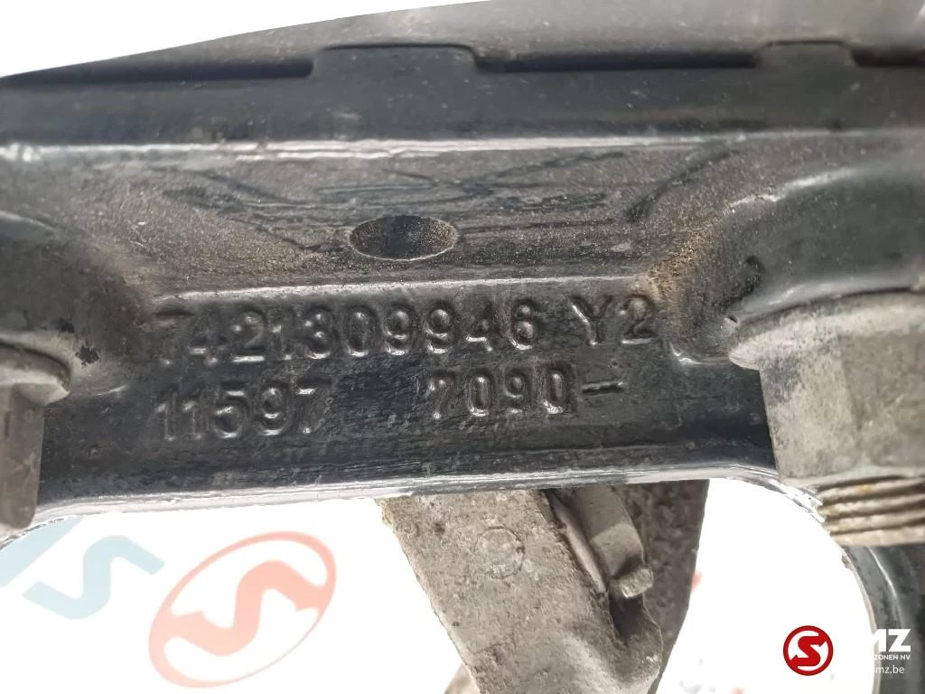 Renault 2017 - Occ set side skirt steunen Renault Bild 5