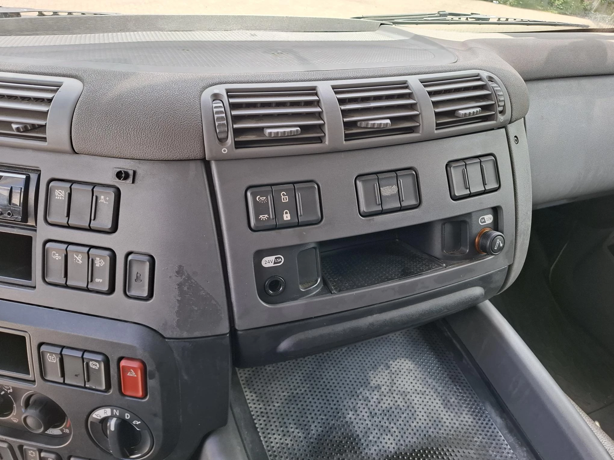 DAF 400 2016 - CF / DEB / ONLY:616873 KM / ACC / LWDS / AUTOMATIC / EURO-6 / 2016 immagine 17