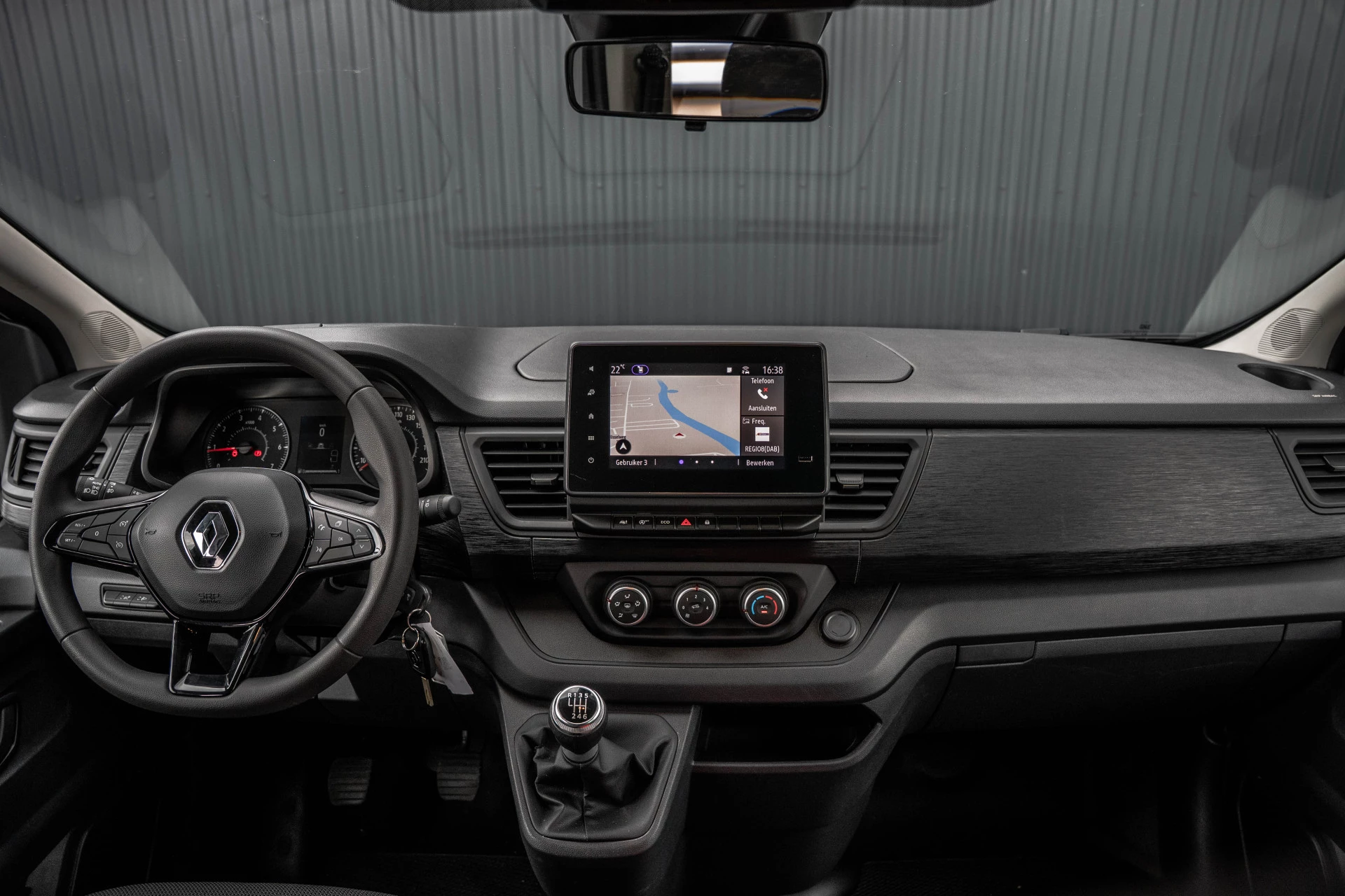 Renault Trafic 2024 - Blue dCi 150PK | L2H1 | 9-Zits | IN BPM/BTW | LED | Canera | Navi | Zijschuifdeur R+L | Cruise | Airco | PDC | Euro 6 obrázek 31