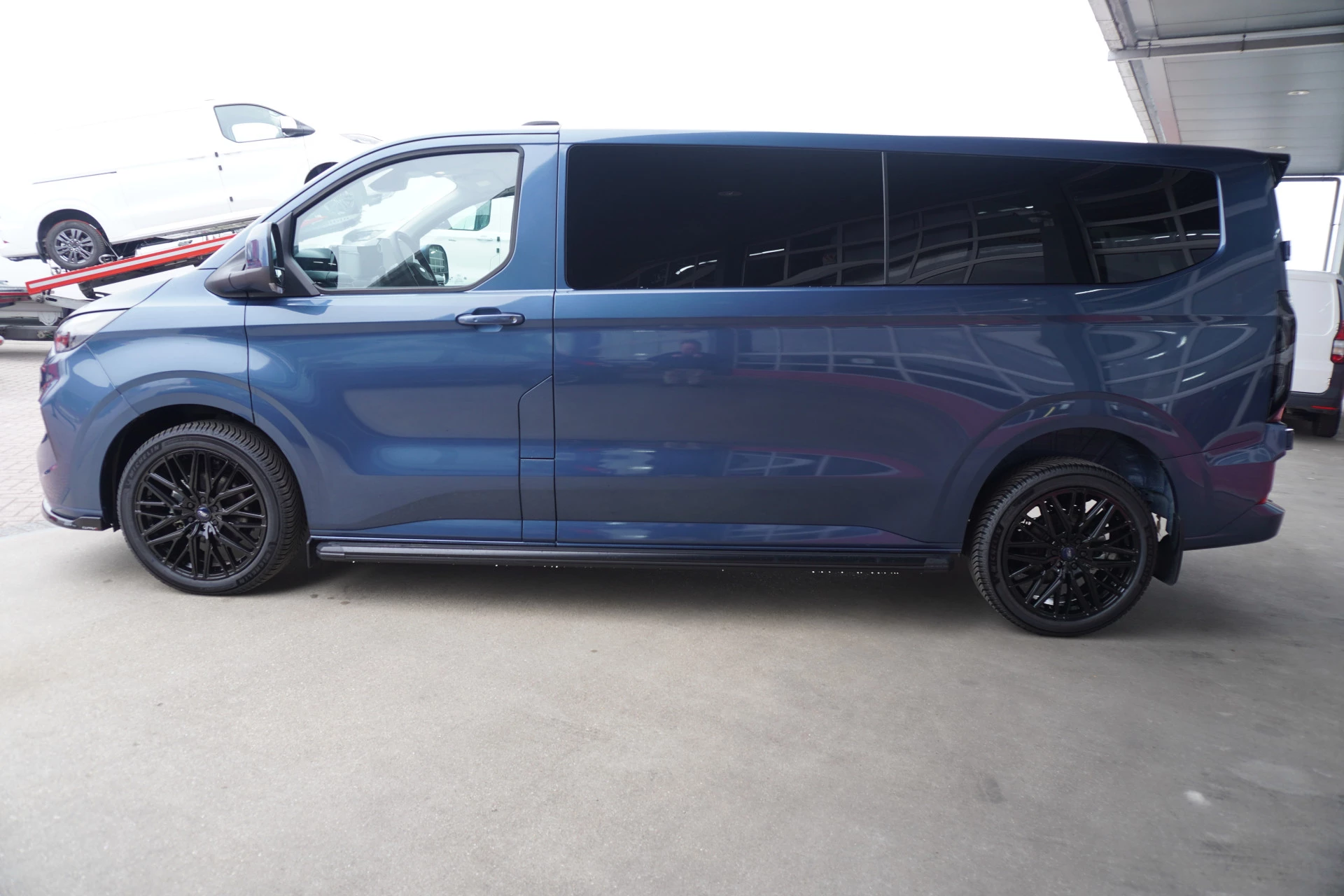 Ford Transit Custom 2024 - 320L 2.0 TDCI 170PK L2H1 Limited Automaat imagen 7