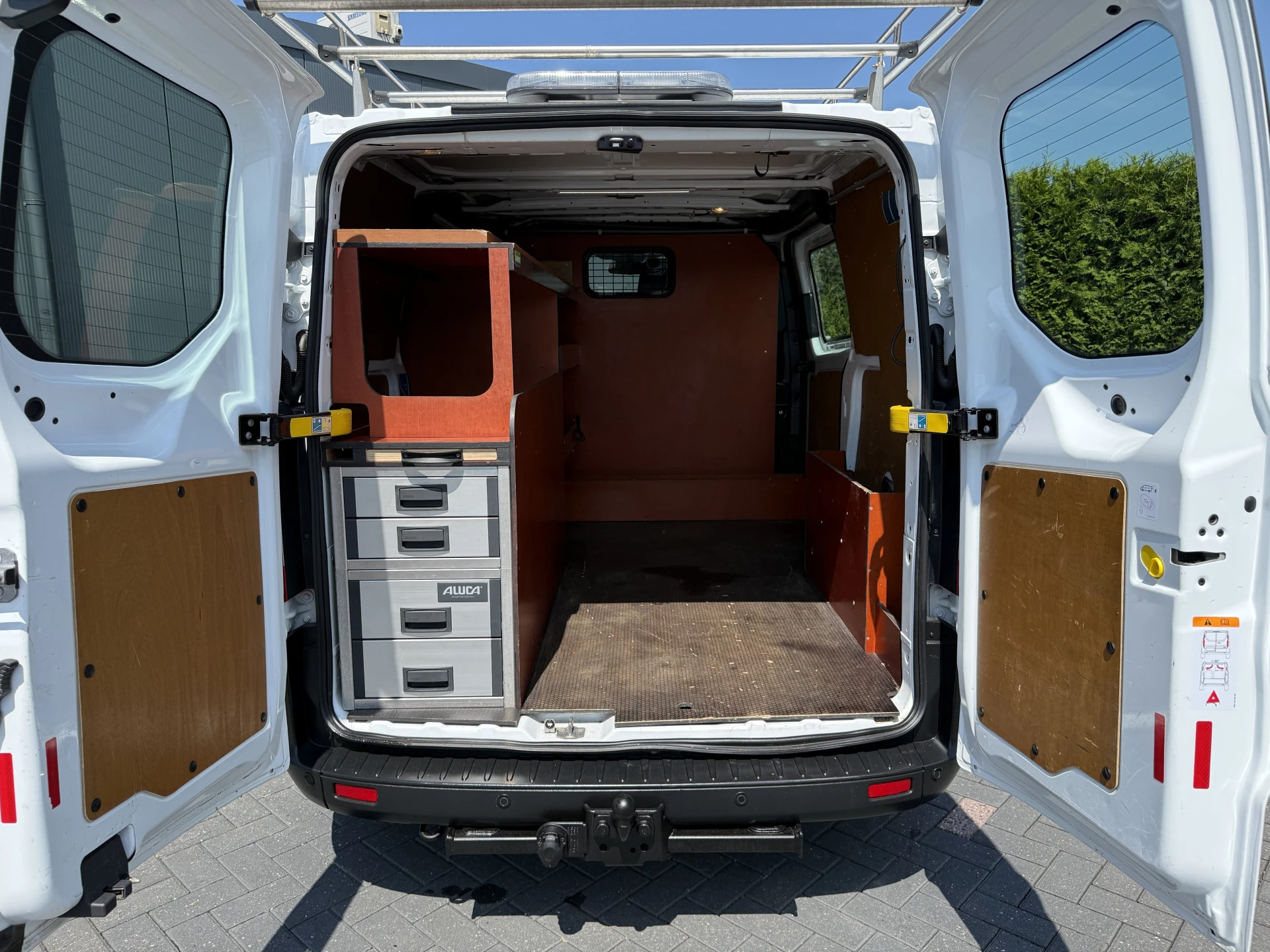 Ford Transit Custom 2019 - 2.0 TDCI / L1H1 / 1e EIG. / 40.176 KM! / TREKHAAK / IMPERIAAL / INRICHTING / AIRCO / 3-ZITS afbeelding 7