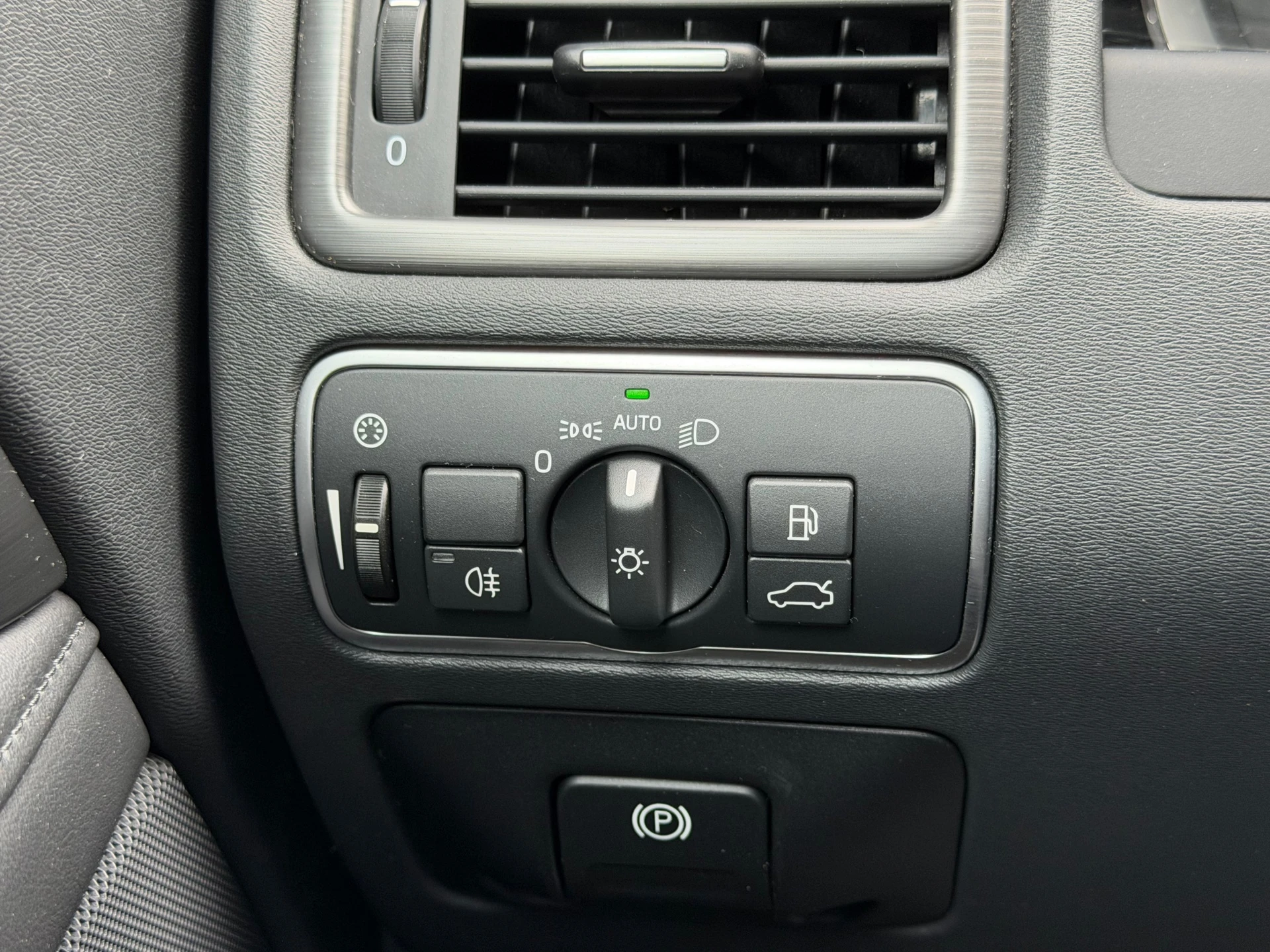 Volvo V70 2016 - 2.0 D4 Polar+ bj.2016 Autom|Navi|Leder|Trekh|Nap. afbeelding 22