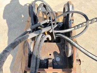 OilQuick N/A 2017 - OQ65 - M318D / M320F / M322D / 320D / 320E / 323D obrazek 16