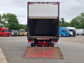 Scania 94 260 2003 - P94 - 4x2 - Full air - Manual gearbox - Loadlift - 5.50 Wb obrazek 6