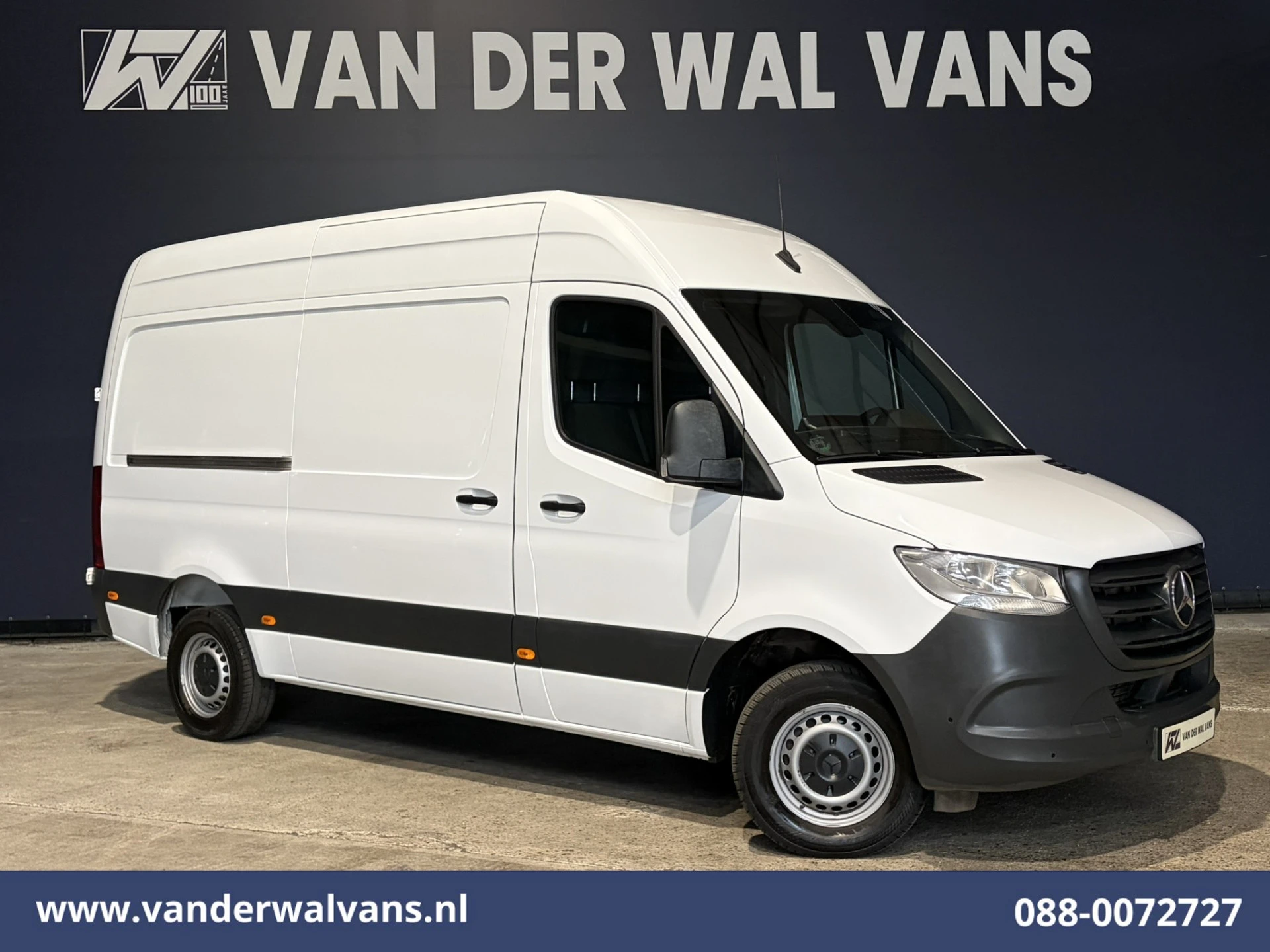 Mercedes-Benz Sprinter 2021 - 317 CDI 170pk L2H2 Euro6 Airco | Camera | Apple Carplay | Cruisecontrol afbeelding 1