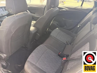Opel Astra 2020 - Sports Tourer 1.2 Business Edition obrazek 10