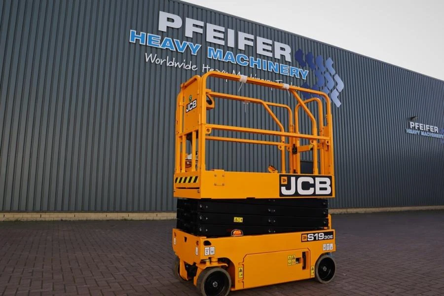 JCB 2022 - S1930E Valid inspection, 8m Working Height, 230kg image 1