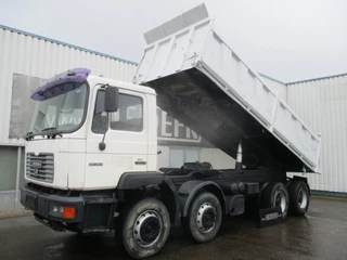 MAN F2000 2000 - 35-364 , Manual , 8x4 , 3 way tipper , Spring suspension obrazek 1